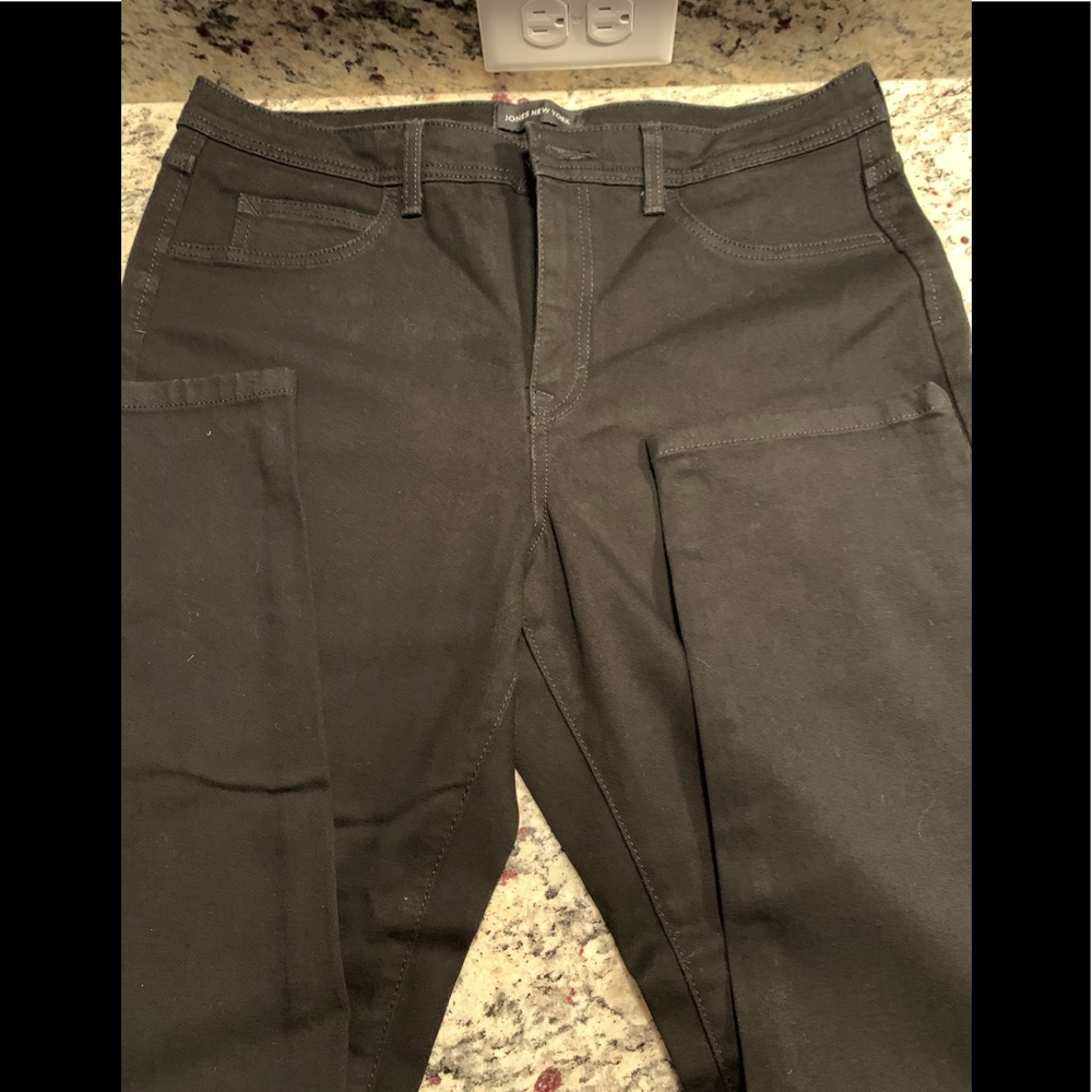 NWT Size 16 Jones on NY black stretch Jeans Mid /